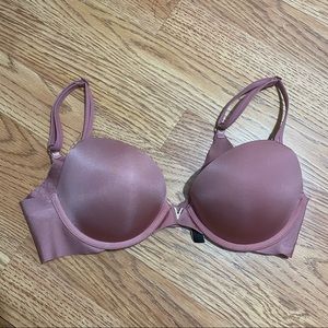 Victoria’s Secret push up bra, 32C